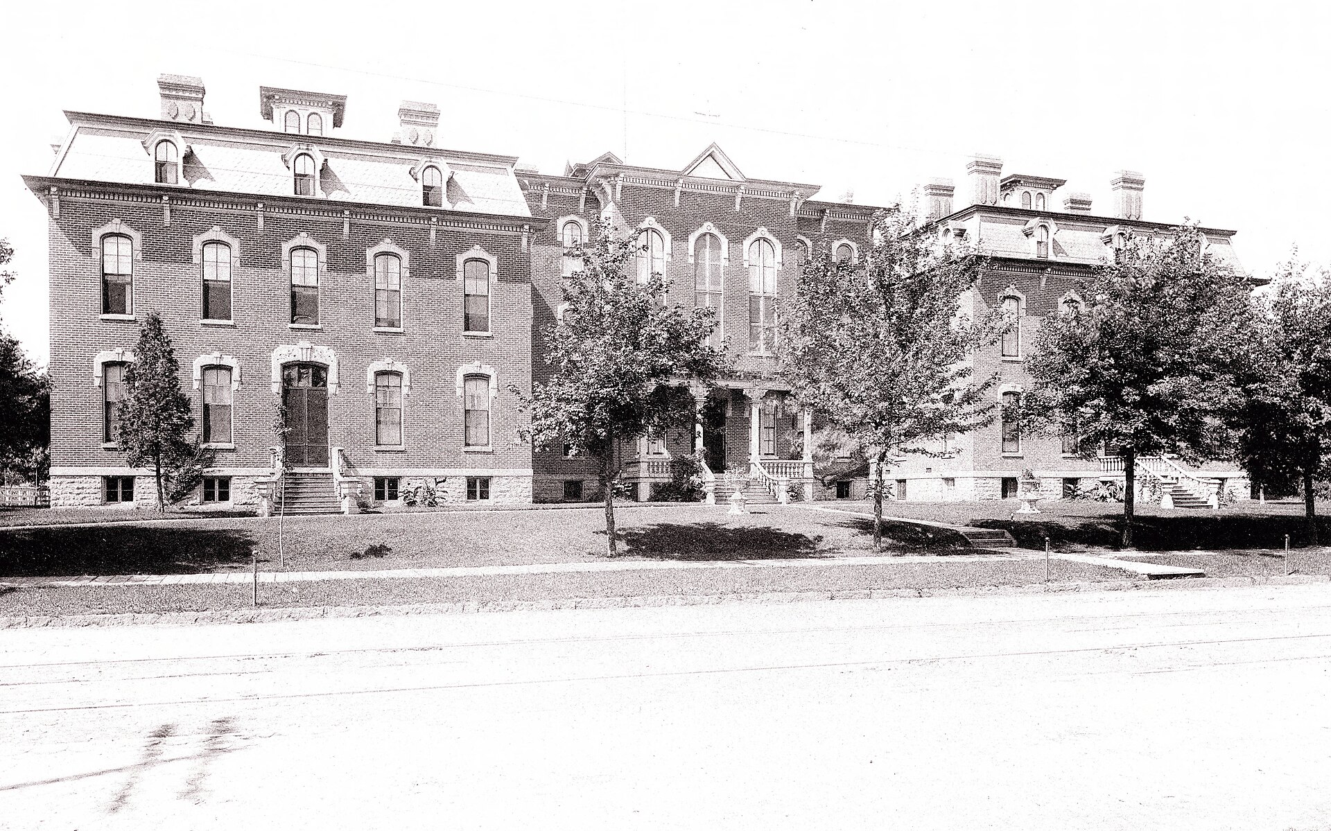 St. Vincent Medical Center Asbestos Exposure Guide for Workers